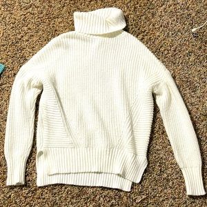SOLD Women’s sweater